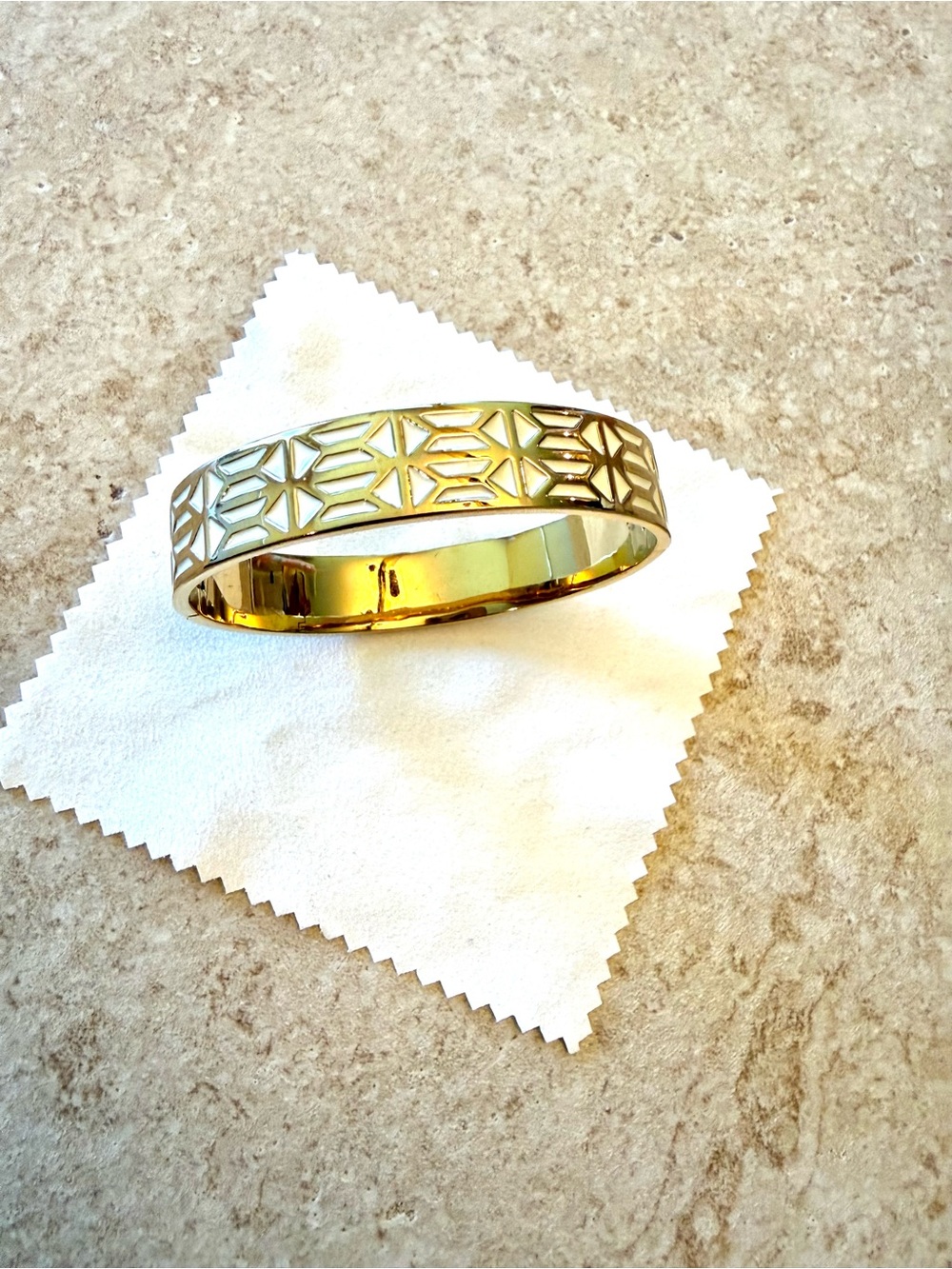 Stella & Dot Breezeblock enamel bangle